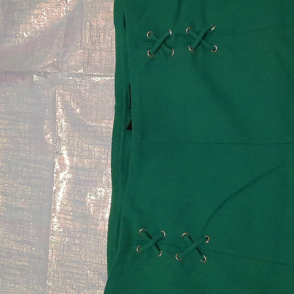 Shorts - Picture 2 of 6